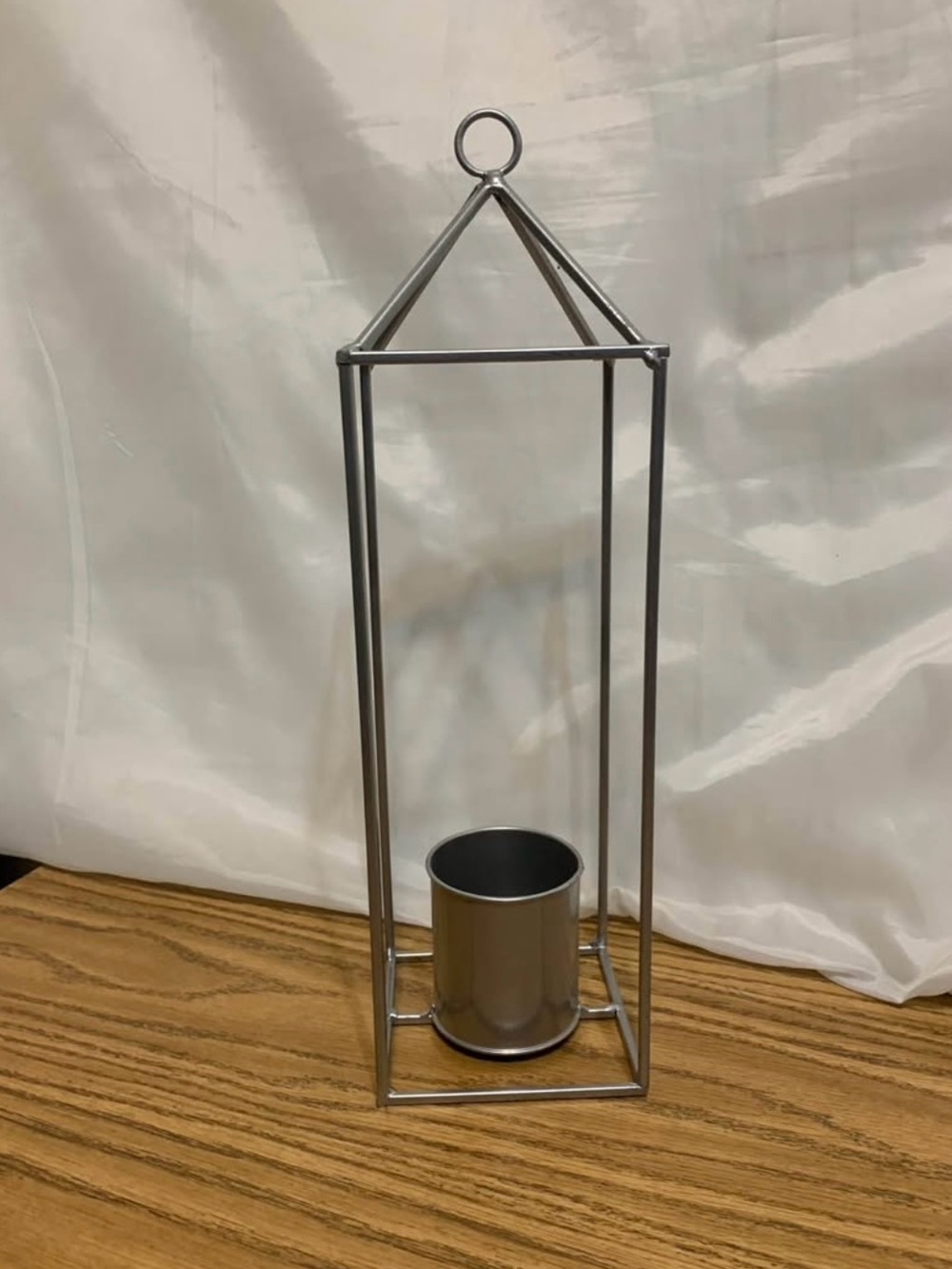Silver Metal Open-Frame Lantern Candle Holder – Modern Geometric Tabletop Decor